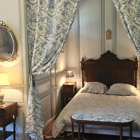 Chateau Du Bois-riou Bed & Breakfast Quevert